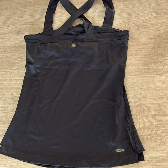 Adidas sport top built in bra - Picture 4 of 7
